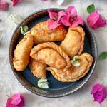 Desi Gujiya